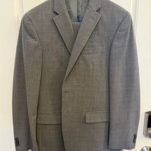 Men's Gray suit
